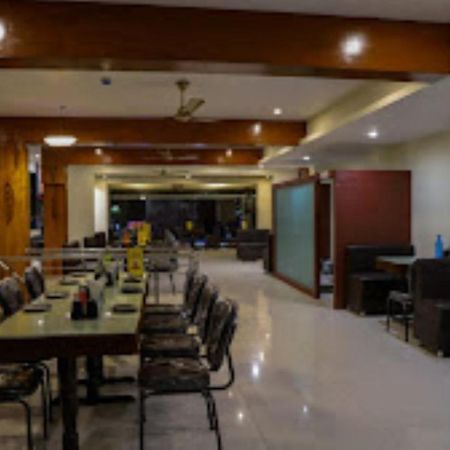 Hotel Vaibhav,Akola Exterior photo