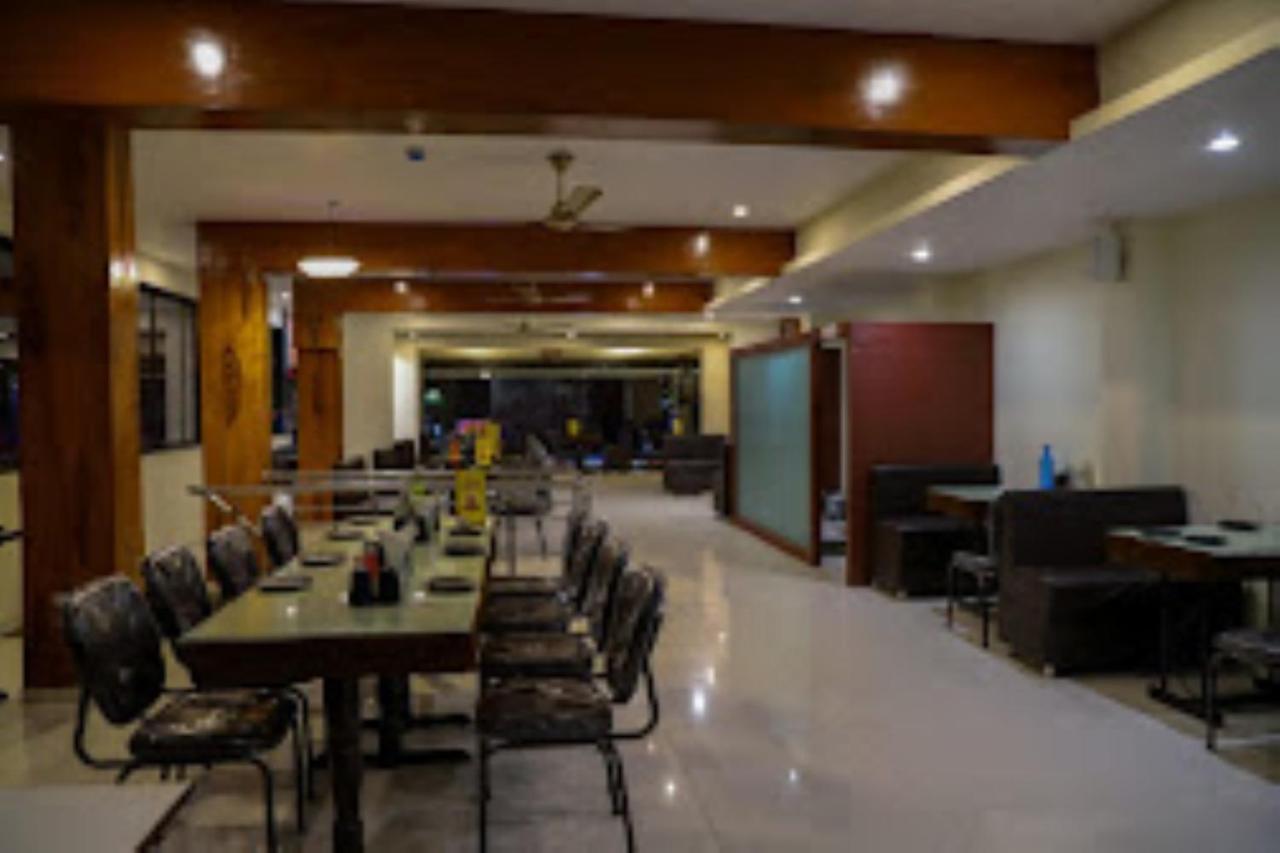 Hotel Vaibhav,Akola Exterior photo