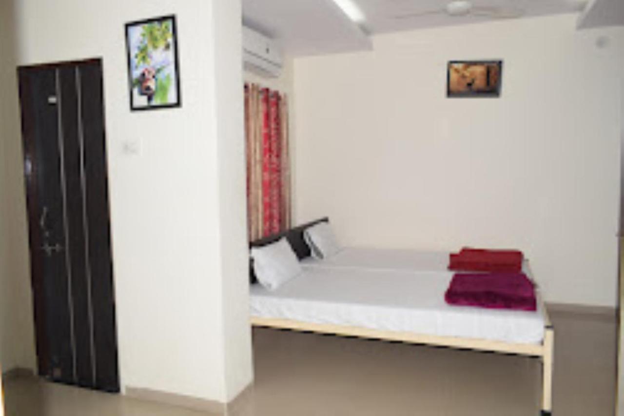 Hotel Vaibhav,Akola Exterior photo