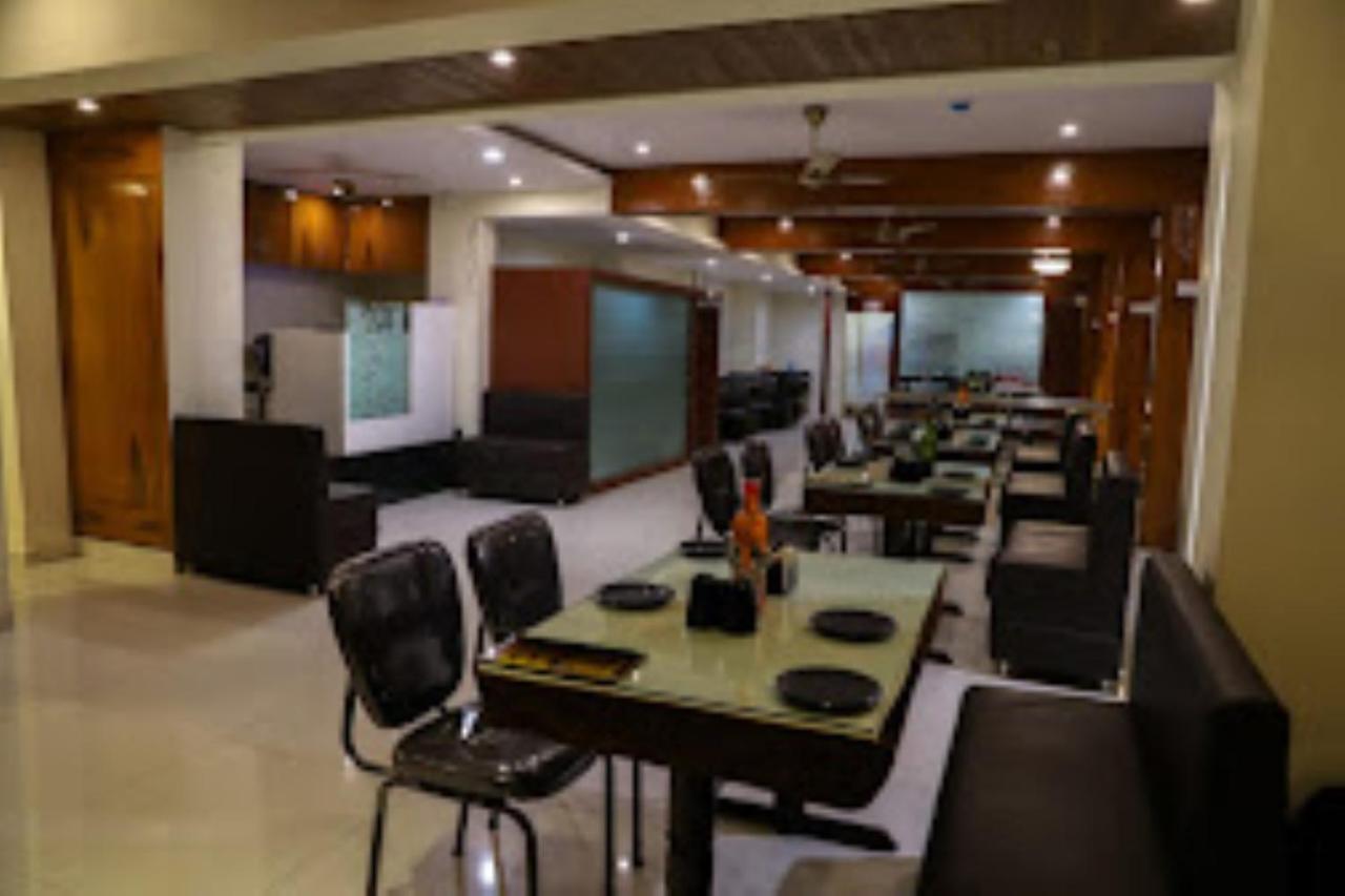 Hotel Vaibhav,Akola Exterior photo