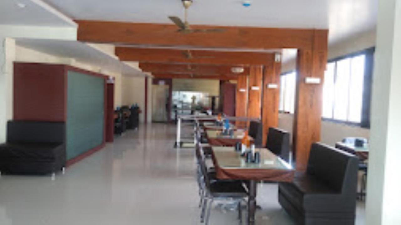 Hotel Vaibhav,Akola Exterior photo